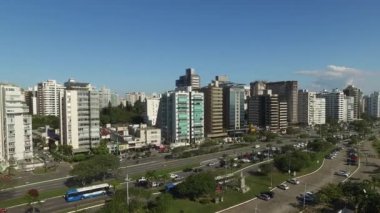 Beira-Mar Norte, Florianopolis, binalar, caddenin hava atış. Temmuz, 2017. 
