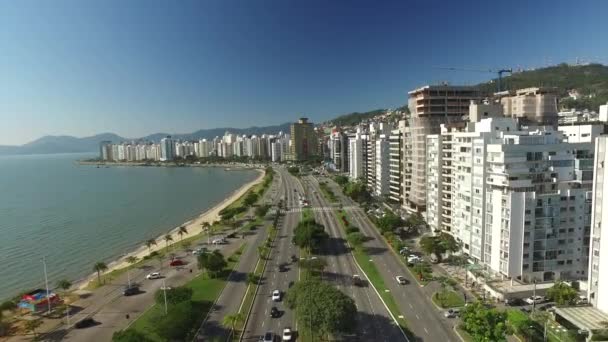 Beira-Mar Norte, Florianópolis, edifícios, tiro aéreo da avenida. Julho, 2017 . — Vídeo de Stock