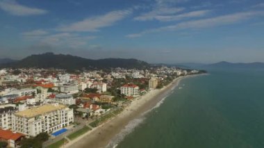 Havadan görünümü Canavieiras beach, Florianopolis. Temmuz, 2017 