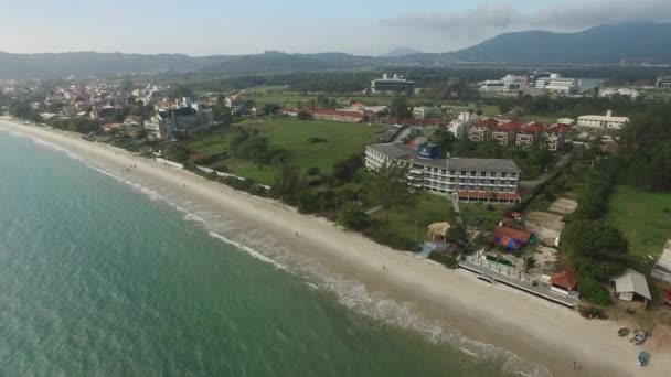 Vue aérienne Plage de Cachoeiras, Florianopolis. juillet, 2017  