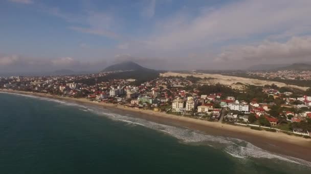 Vista aérea Praia Ingleses, Florianópolis, Brasil. Julho, 2017 — Vídeo de Stock