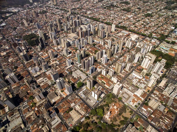 Vista aérea de la ciudad de Ribeirao Preto en Sao Paulo, Brasil — Foto de Stock