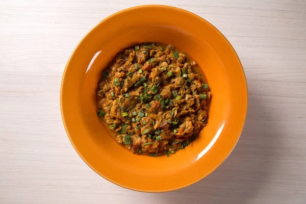 Supă Sururu într-o farfurie portocalie. Mâncare braziliană . — Fotografie, imagine de stoc