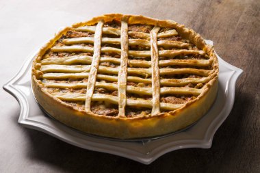 Sebzeli tavuklu böreği