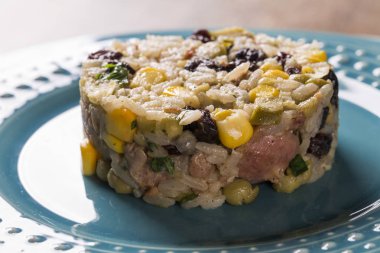 zengin fahişenin pirinç. Sebzeli pilav.