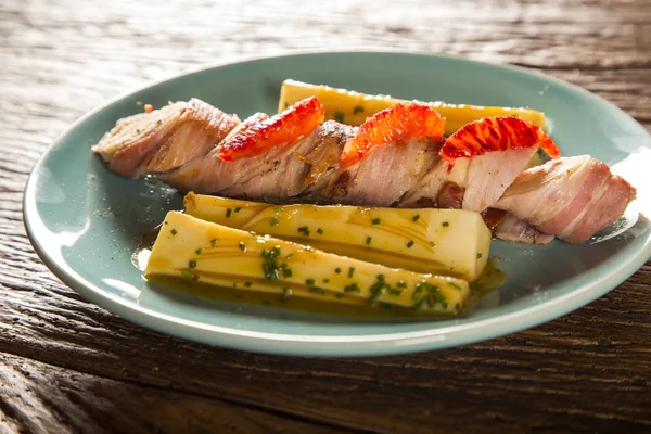 Pupunha pastırma ve palmito ile lezzetli tavuk ızgara