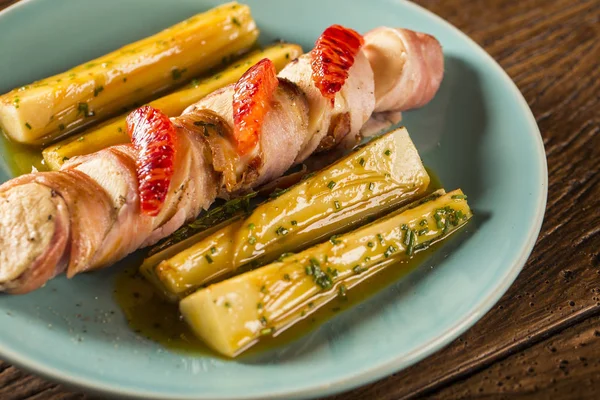 Pupunha pastırma ve palmito ile lezzetli tavuk ızgara