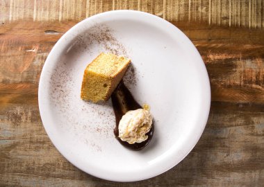 bezelye Mısır kek ile dondurma 