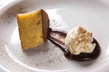 bezelye Mısır kek ile dondurma 