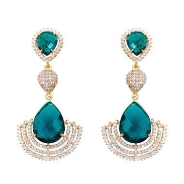 Beyaz arka plan üzerinde izole değerli taş altın küpe