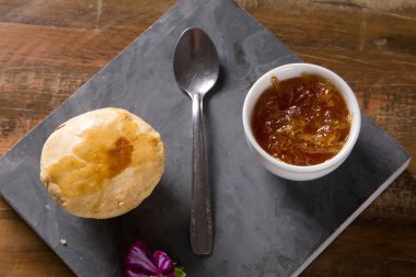 sığır eti empada biber jöle ile kurutulmuş