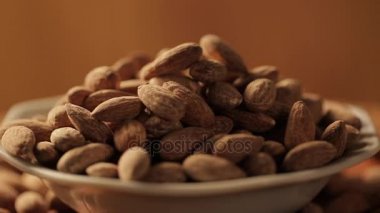 Dönen badem yakın çekim.