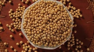 Soya fasulyesi kadar rotasyon kapatın. Seçici odak.
