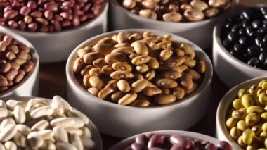 Dönüşümlü olarak çeşitli fasulye