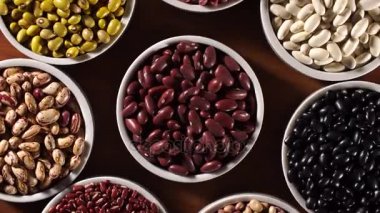 Dönüşümlü olarak çeşitli fasulye