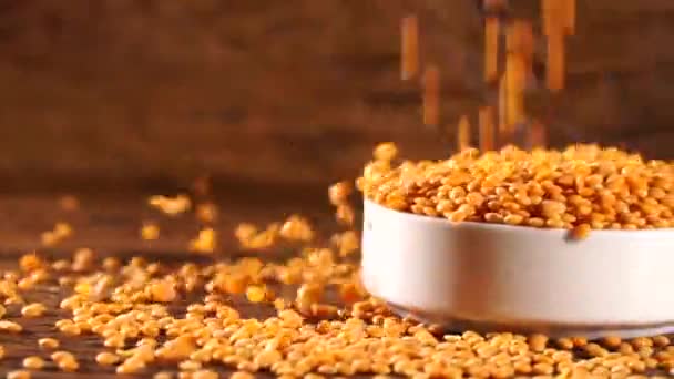 Yellow Lentils Falling Slow Motion — Stock Video