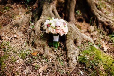 gelin düğün buket gül