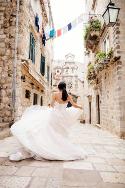 Düğün Gelin seyahat Europe lüks elbise