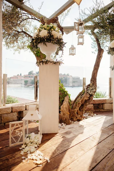 Bruiloft bloem decoratie tabelachtergrond — Stockfoto