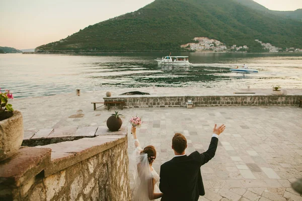 Ζευγάρι γάμος γαμήλια ταξίδια Ευρώπης — Φωτογραφία Αρχείου