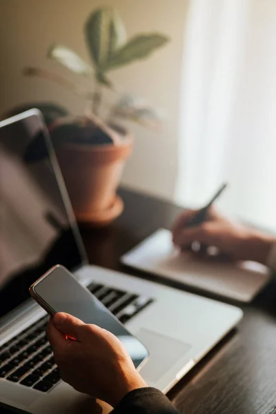 Office Worker Browsing Phone Laptop Indoors Businessman Using Phone Laptop — Stock Photo, Image