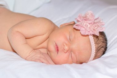 Beyaz arka plan ile bebek çocuk