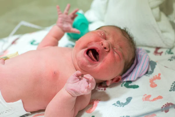 Newborn Baby in Hospital — Stock Photo, Image