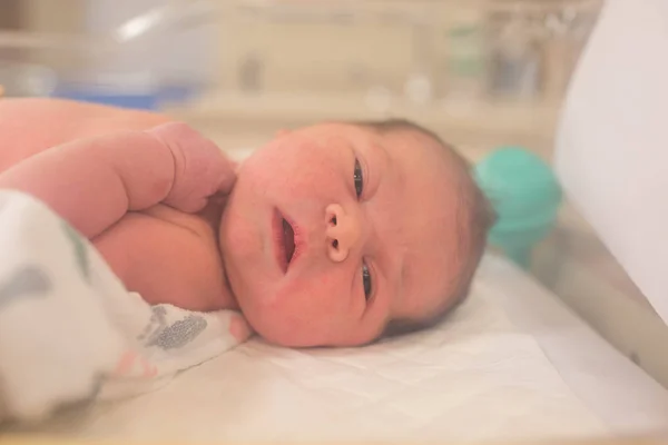 Newborn Baby in Hospital — Stock Photo, Image