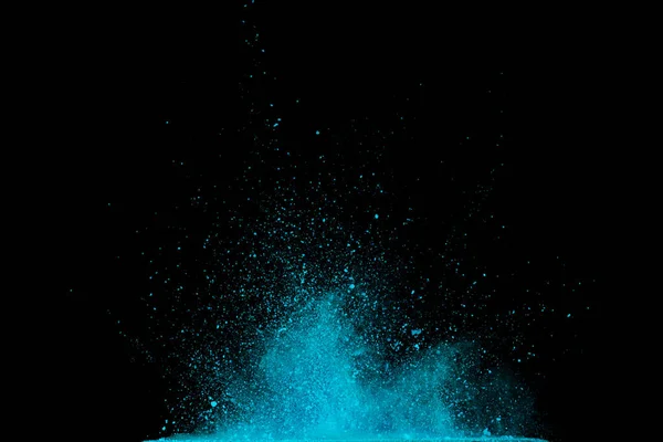 Explosion Von Blauem Aqua Und Violettem Staub Auf Schwarzem Hintergrund — Stockfoto
