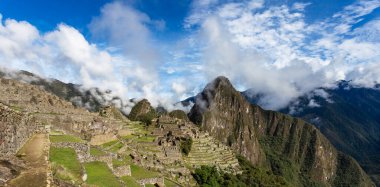 Peru 'nun Machu Picchu şehrinin manzarası. Panorama.