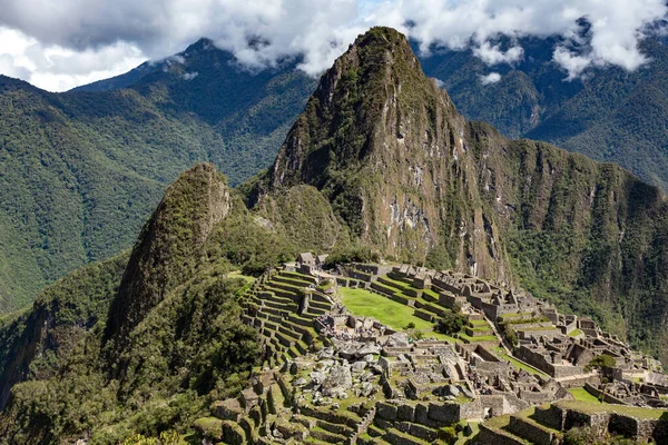 Vista de Machu Picchu, vista clásica, Perú. Orientación horizontal . — Foto de Stock