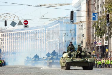2. Dünya Savaşı 'na karşı zafer gününde askeri geçit töreni. 9 Mayıs 2019. Kyiv, Ukrayna.