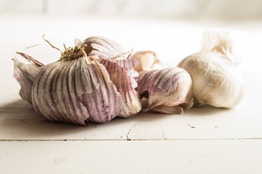 Ezilmiş taze sarımsak kafası