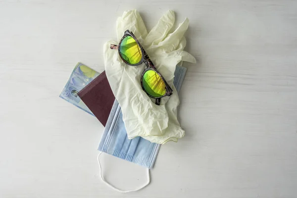Covid Noel Uçuşu Uçuş Yasağı Yüz Koruma Maskesi Pasaport Ayrıntıları — Stok fotoğraf