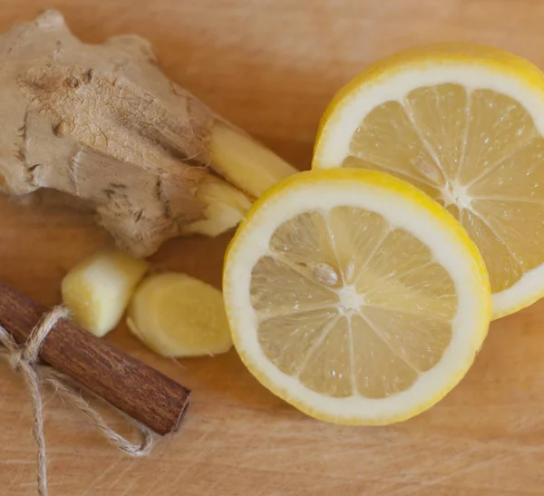 Kış sıcak içecek - zencefil çayı