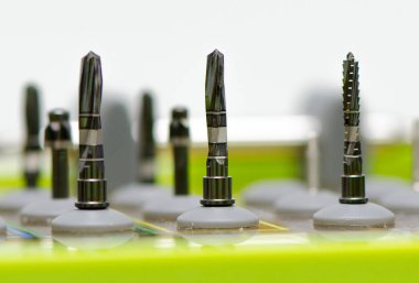 Aracı matkaplar diş Prosthetist