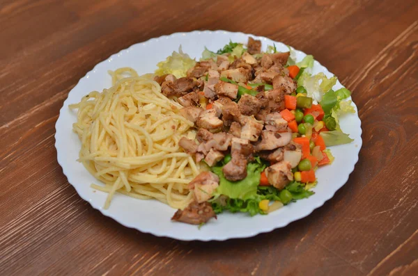 Смачний Апетит Класична Італійська Паста Спагетті Томатним Соусом Сир Тарілці Стокове Зображення