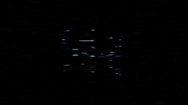 Gürültü arızası olan eski kötü TV monitöründe bir önceki simgeye geç. 4k 60 fps video görüntüleme görüntüsü