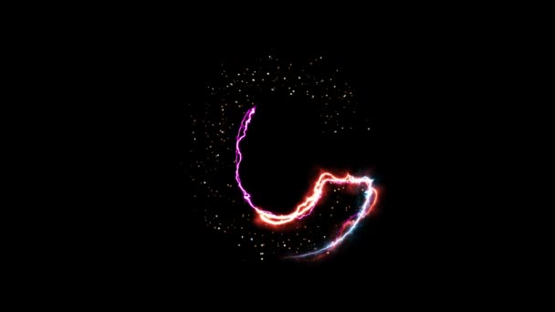 Elektrické horké požární písmeno C odhalit s třpytivými světelné částice na černém pozadí — Stock video