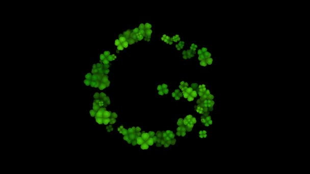 Carta de trébol G mayúscula revelar sobre fondo negro — Vídeo de stock