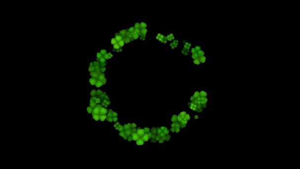 Клевер буква C прописная выявить на черном фоне — стоковое видео