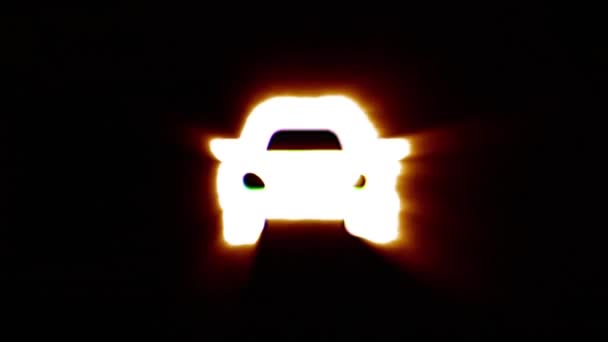 Λαμπερό εικονίδιο του αυτοκινήτου φωτιά πετούν στο κέντρο τρεμοπαίζει με rgb χρώματα φάσμα. — Αρχείο Βίντεο