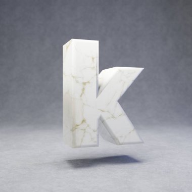 Beton arka planda beyaz mermer harfli K küçük harfi. 3d biçimlendirilmiş parlak taş yazı tipi karakteri.