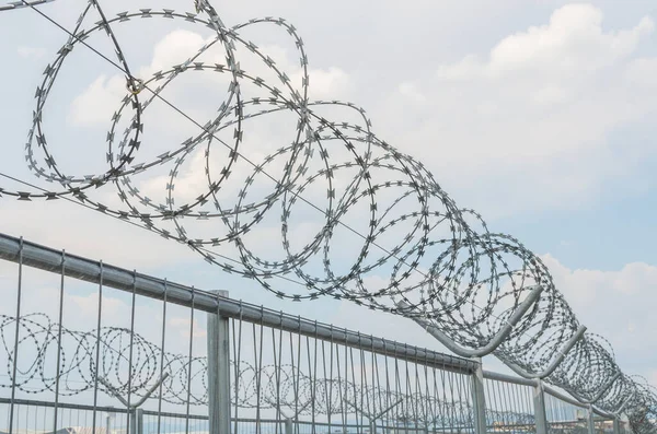 Проволочная Сетка Забор Тюрьма Аэропорт Военные — стоковое фото