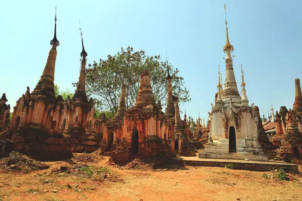 Some 1054 Pagodas Indein Pagoda Forest Inle Lake Myanmar — Stock Photo, Image