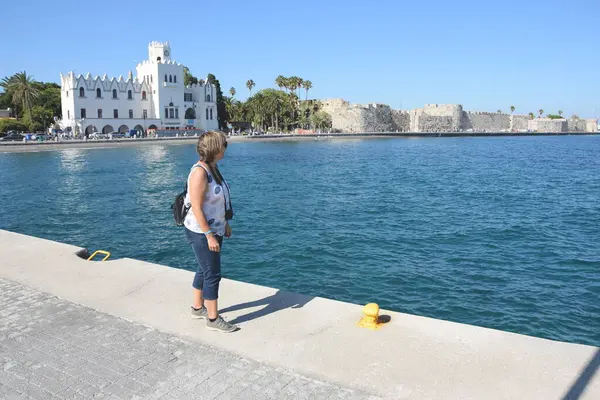 Femme Sur Côte Ville Kos — Photo