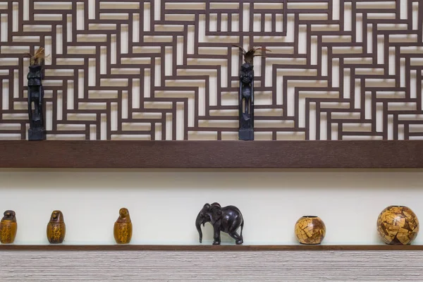 中国の内部の木製のゾウの置物 — ストック写真