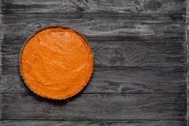 Balkabağı turta rustik gri arka plan üzerinde