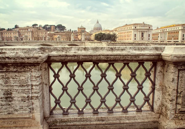 Vista de Roma Italia desde el puente del Castillo de Sant 'Angelo —  Fotos de Stock