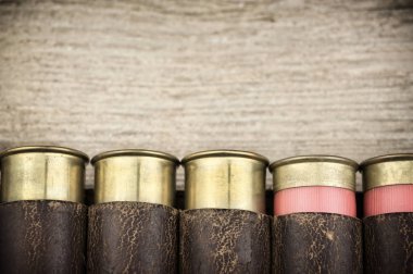 Ahşap masa üzerinde eski palaska